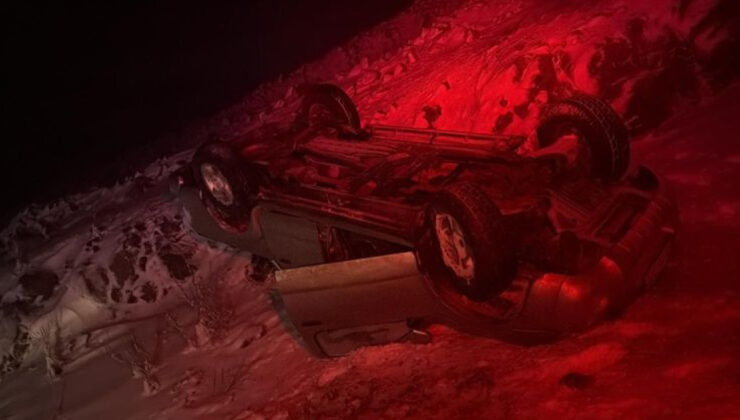 Siverek-Diyarbakır Yolunda Feci Kaza: Otomobil Şarampole Devrildi, 2 Yaralı