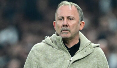 Sergen Yalçın’dan Hakemlere Sert Eleştiri: ‘Futbol Çok Siyasi Oldu!’