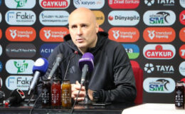 Antalyaspor Teknik Direktörü Sami Uğurlu’dan Mağlubiyet Değerlendirmesi: ‘Şans Bizimle Değildi’