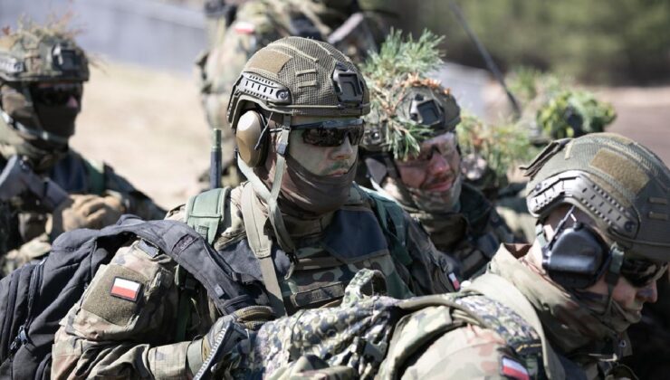 Polonya, Orta Doğu’daki Güvenlik Endişeleri Nedeniyle Irak’taki Askerlerini Tahliye Etti