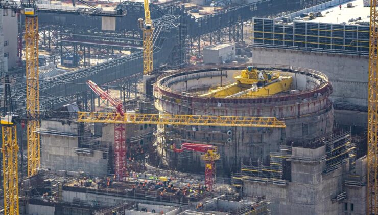 Akkuyu NGS’de Kritik Aşama: Kutup Vinci Köprüsü Yerine Konuldu