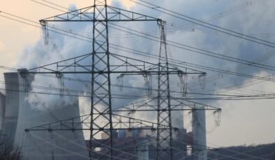 Almanya’da Elektrik Fiyatları Çatışmalarla Yükseldi: Sübvansiyonlar Etkisini Yitiriyor