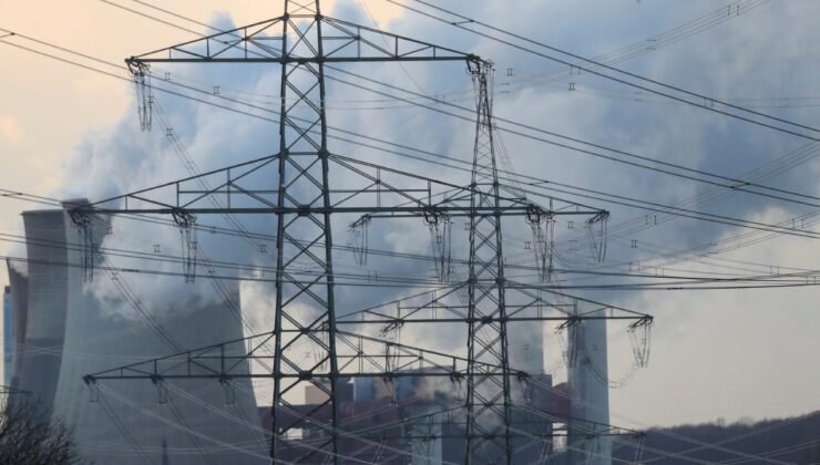 Almanya’da Elektrik Fiyatları Çatışmalarla Yükseldi: Sübvansiyonlar Etkisini Yitiriyor