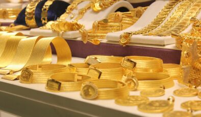 Altın Fiyatları Güne Düşüşle Başladı: Jeopolitik Riskler ve Fed Kararları Etkili Oluyor