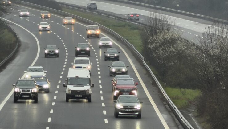 Bayram Tatili Başladı: Anadolu Otoyolu’nda Trafik Yoğunluğu Artıyor