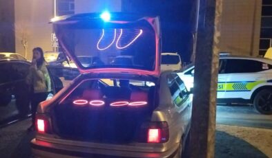 İnegöl Devlet Hastanesi Otoparkında Yüksek Sesli Müzik ve Cam Filmi Cezası: 24 Bin TL ve Trafikten Men