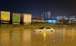 Şırnak’ta Sel: Cizre’de Şiddetli Yağışlar Araçları Mahsur Bıraktı, Kurtarma Çalışmaları Devam Ediyor