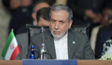 Arakçi’den Netanyahu’ya Sert Eleştiri: ‘Amerikalıların Hayatlarıyla Kumar Oynadı’