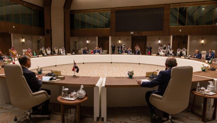 Dışişleri Bakanı Fidan, Bölgesel Gelişmeleri Görüşmek Üzere Riyad Zirvesine Katıldı