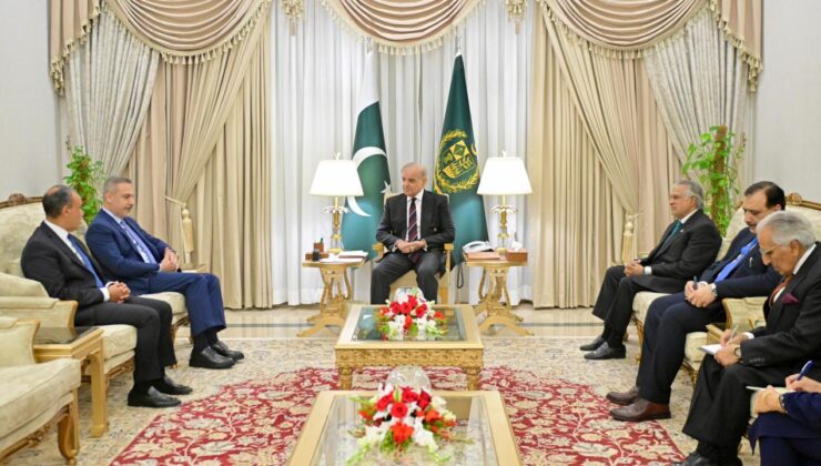 Dışişleri Bakanı Fidan, Pakistan Başbakanı Şerif ile Görüştü: İkili İlişkiler ve Bölgesel İşbirliği Ele Alındı