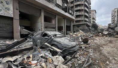 İsrail Tehdidiyle Evlerini Terk Eden Dahiyeliler Sokaklarda Hayata Tutunmaya Çalışıyor