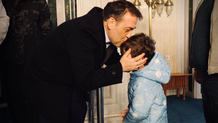 Bilecik Valisi Sözer’den Ramazan Bayramı’nda Çocuklara Anlamlı Ziyaret