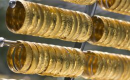 Altın Fiyatları Yükselişte: Küresel Belirsizlikler ve Ekonomik Veriler Altını Destekliyor