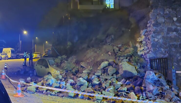 Bursa’da Yağış Sonrası İstinat Duvarı Çöktü: Park Halindeki Otomobil Hasar Gördü