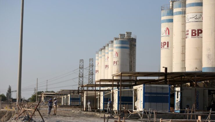 Rusya, Buşehr Nükleer Santrali’ndeki Tahliyeleri Sürdürüyor: Son Durum ve Gelişmeler