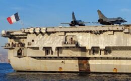 Fransa, Orta Doğu’daki Gerginlik Artarken Uçak Gemisi Charles de Gaulle’ü Doğu Akdeniz’e Sevk Etti