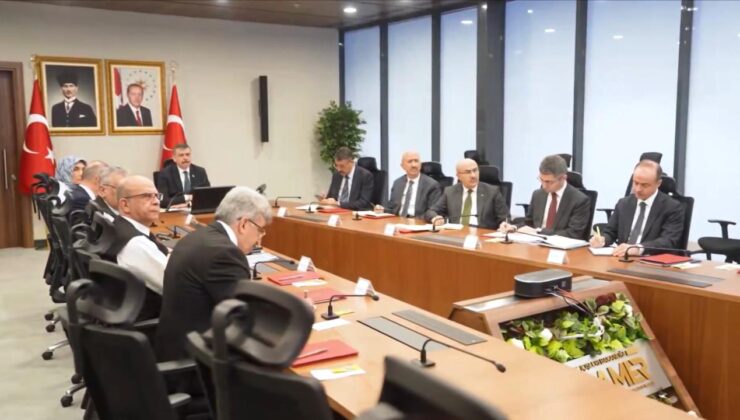 Bakan Çiftçi’den Sınır İlleri Valileriyle Güvenlik Zirvesi: Hudut Güvenliği ve Kaçakçılıkla Mücadele Masaya Yatırıldı