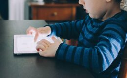 Avusturya’da 14 Yaş Altına Sosyal Medya Yasağı Geliyor: Hükümetten Karar, Muhalefetten Tepki