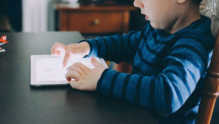 Avusturya’da 14 Yaş Altına Sosyal Medya Yasağı Geliyor: Hükümetten Karar, Muhalefetten Tepki