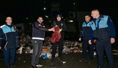 Esenyurt’ta Çöpe Atılan 1.2 Milyon Liralık Altın, Titiz Çalışmalar Sonucu Sahibine Teslim Edildi