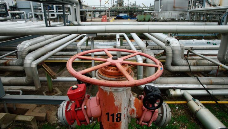 Avrupa’da Doğalgaz Krizi Derinleşiyor: Depolar Tükeniyor, Acil Önlemler Gündemde