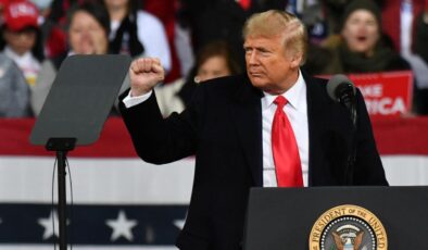 Tucker Carlson’dan Çarpıcı Açıklamalar: İran’a Saldırılar ve ABD’nin Çıkarları Arasındaki Çelişki