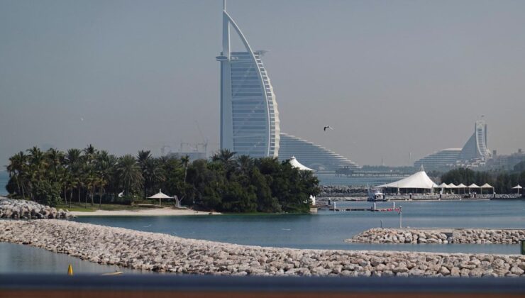 Dubai’de Patlama Sesi ve Hava Savunma Sistemleri Devrede: İran-ABD Gerilimi Tırmanıyor