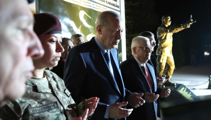 Cumhurbaşkanı Erdoğan, Özel Kuvvetler’de Mehmetçik ile İftar Sonrası Ömer Halisdemir’i Andı