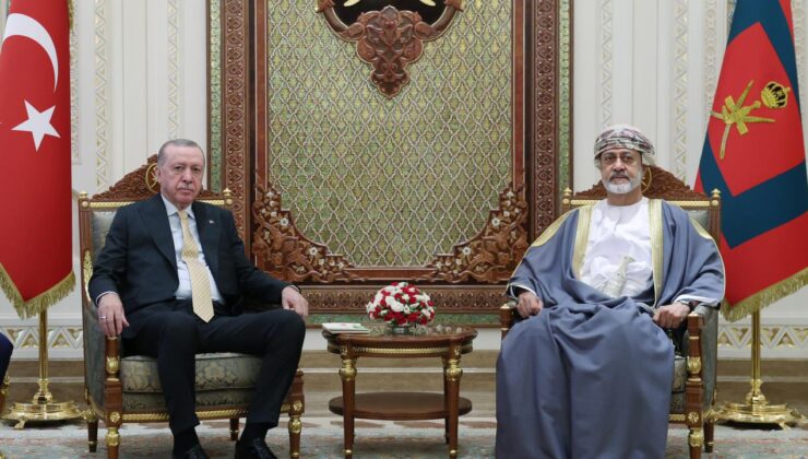 Cumhurbaşkanı Erdoğan, Umman Sultanı ile Görüştü: Bölgesel Gerginlikler ve İkili İlişkiler Ele Alındı