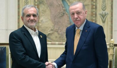 Erdoğan ve Pezeşkiyan Arasında Telefon Görüşmesi: Diplomasi Vurgusu ve Bölgesel Gerginliklere Dikkat Çekildi