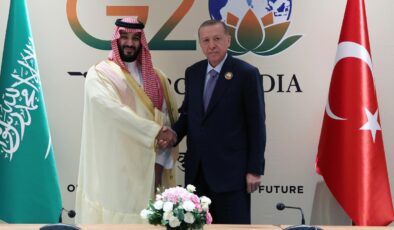 Cumhurbaşkanı Erdoğan’dan Suudi Arabistan’a Destek: Veliaht Prens Selman ile Saldırılar ve Çatışma Riski Üzerine Görüşme