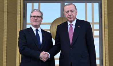 Erdoğan ve Starmer’dan Verimli Görüşme: Türkiye-Birleşik Krallık İlişkileri ve Bölgesel İstikrara Vurgu