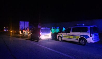 Erzincan’da 33 Yolcu Taşıyan Otobüs Bariyerlere Çarptı: Yaralanan Yok, Yolcular Güvenle Taşındı