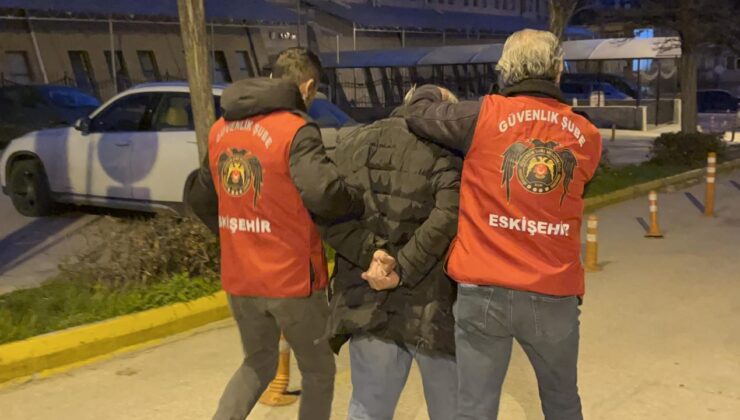 Eskişehir’de Atatürk’e Hakaret Eden Şahıs Tutuklandı: Siyasi Çıkar Çabalarına Tepki