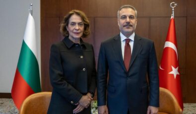 Dışişleri Bakanı Fidan, STRATCOM 2026 Zirvesi’nde Bulgaristanlı Mekidaşı Neynski ile Görüştü