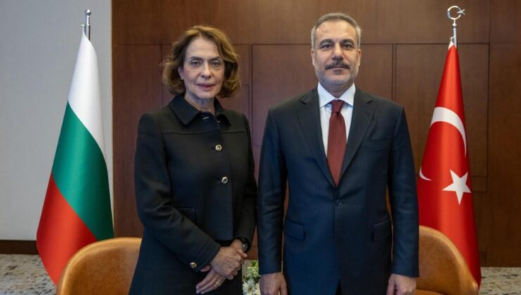 Dışişleri Bakanı Fidan, STRATCOM 2026 Zirvesi’nde Bulgaristanlı Mekidaşı Neynski ile Görüştü