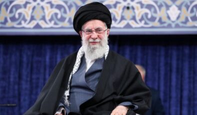 Son Dakika: İran Lideri Ayetullah Ali Hamaney Hayatını Kaybetti