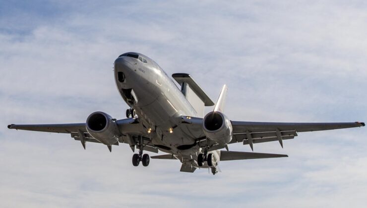 Barış Kartalı Görevde: TSK’nın ‘Gökyüzündeki Gözü’nden Bayram Mesajı ve Göreve Dönüş