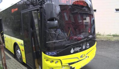 Beykoz’da İETT Otobüsü Kazası: Yokuşta Kontrolden Çıkan Otobüs Elektrik Direğine Çarptı, 4 Yaralı
