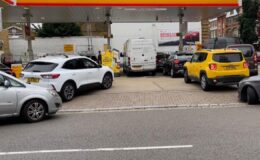 ABD/İsrail-İran Savaşı Petrol Piyasasını Vurdu: İngiltere’de Akaryakıt Fiyatları Fırladı, Tedarik Kısıtlamaları Başladı