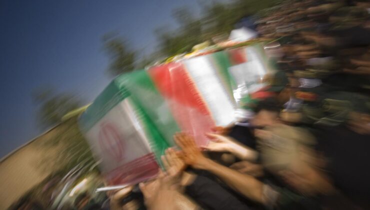 İran Devrim Muhafızları Ordusu’na Yeni Sözcü Atandı: Ramazan Şerif’in Yerine General Ramezan Şerif