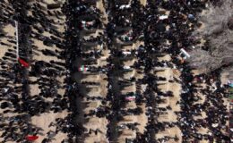 İran’da Okul Saldırısı: Minab’da Hayatını Kaybeden 165 Kişi İçin Kitlesel Cenaze Töreni Düzenlendi, Dünya Dayanışma Çağrısı