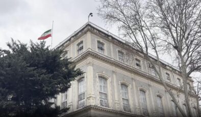 İran’da Yas: Ayetullah Hamaney’in Ölümünün Ardından 40 Gün Ulusal Yas İlan Edildi