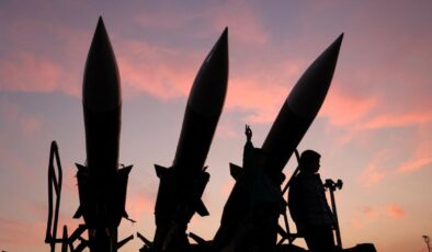 İran’dan ABD ve İsrail’e Sert Tepki: Hamaney’in Ölümü ve Misilleme Tehdidi