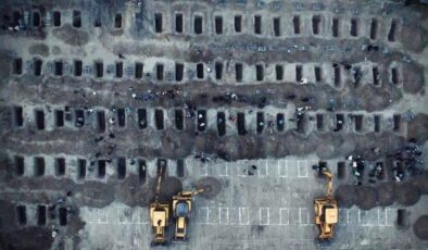 İran Dışişleri Bakanı’ndan Şok Açıklama: ABD ve İsrail’in İlkokul Saldırısında Ölen Çocuklar İçin Kazılan Mezarların Fotoğrafları Paylaşıldı