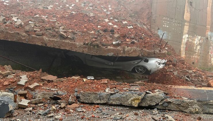 İstanbul’u Sağanak Yağış Vurdu: Ulaşım Aksadı, Evleri Su Bastı, Okul Duvarı Çöktü