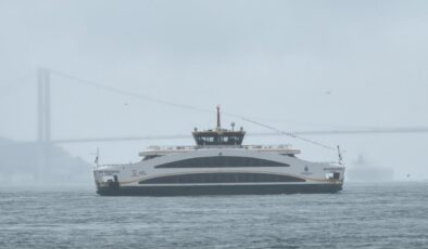 İstanbul’u Sise Teslim: Boğaz ve Köprülerde Görüş Mesafesi Düştü, Ulaşım Etkilendi