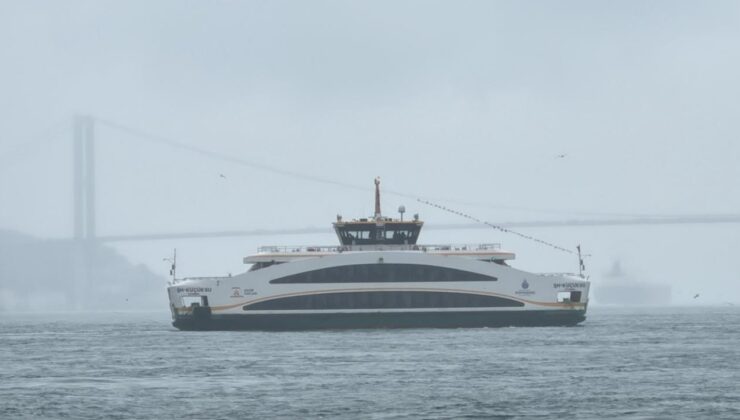 İstanbul’u Sise Teslim: Boğaz ve Köprülerde Görüş Mesafesi Düştü, Ulaşım Etkilendi