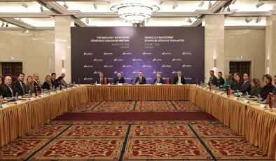 Bakan Kacır’dan Yapay Zeka Hamlesi: 2030 Stratejisinin Öncelikleri İş Dünyasıyla Belirleniyor