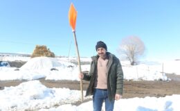 Kahraman Besici Salih Uzgur, Kurt Sürüsüne Karşı Yavru Köpeği Kürekle Kurtardı